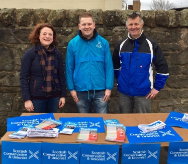 Graham Hutchison and Cllr Lindsay Paterson